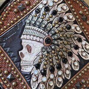 Arrow M Saddlery Hand crafted exquisite Half-Moon Headdress Clutch Zip Wallet